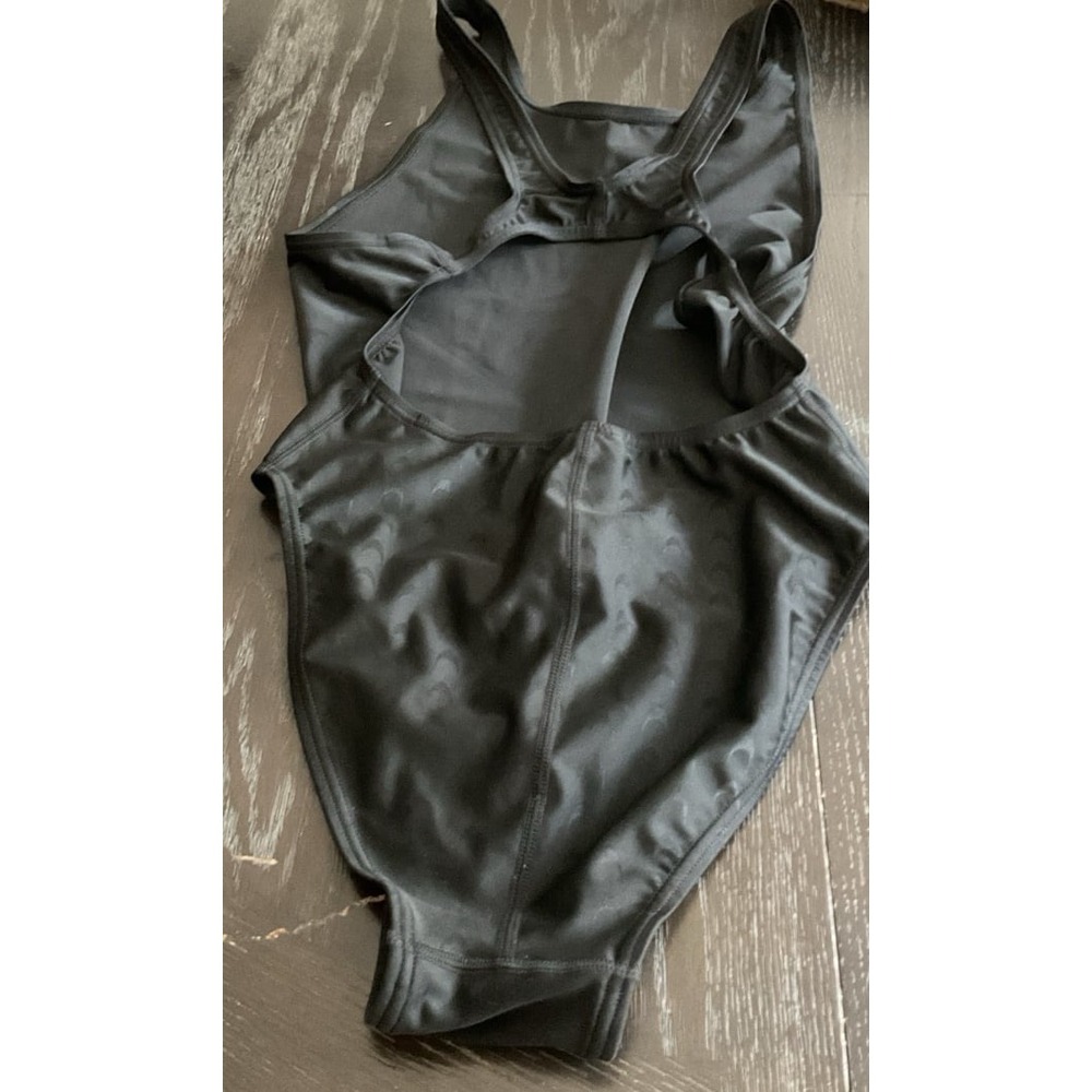 Black swimsuit‎